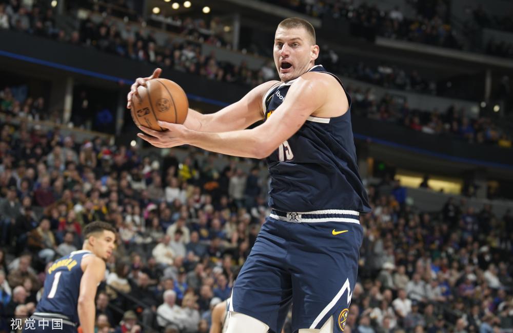 在德比中 在德比中